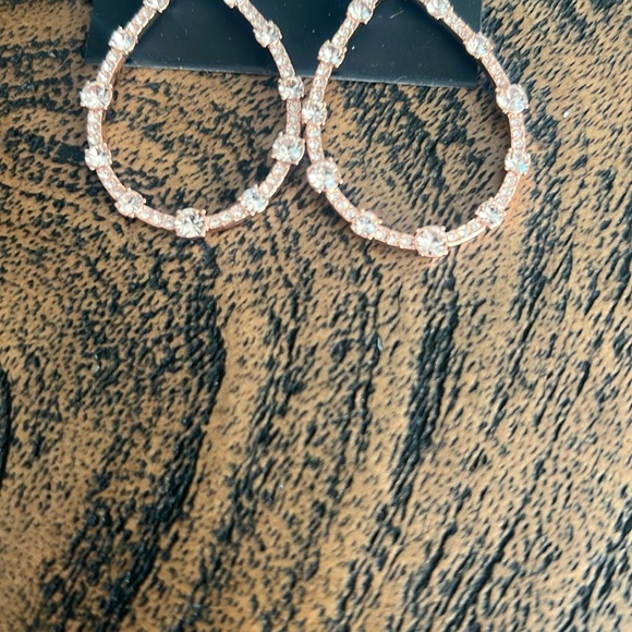 Givenchy Rose Gold dangling earrings - Picture 2 of 3